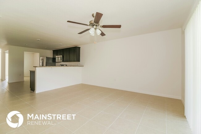 8549 Silverbell Loop in Brooksville, FL - Foto de edificio - Building Photo