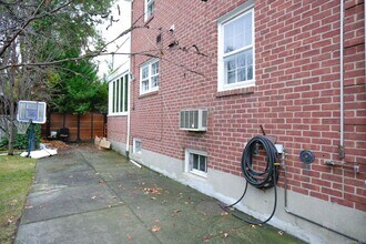 187-14 Aberdeen Rd in Queens, NY - Foto de edificio - Building Photo