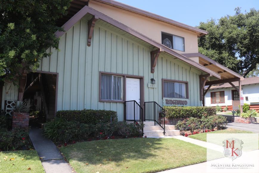 733 W Foothill Blvd in Monrovia, CA - Building Photo