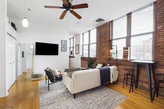 240 Main St in Little Falls, NJ - Building Photo - Building Photo