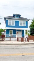 802 Montana St in San Antonio, TX - Building Photo