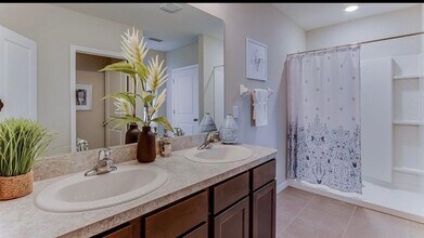 5522 Oxford Gray Rd in Zephyrhills, FL - Building Photo - Building Photo