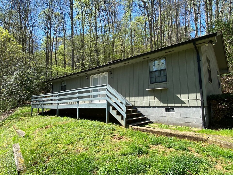 164 Jade Rd in Sylva, NC - Building Photo