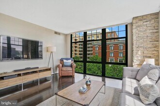 1021 N Garfield St in Arlington, VA - Building Photo - Building Photo