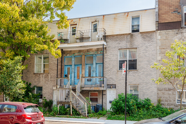 3038 Saint-Antoine Rue O in Montréal, QC - Building Photo - Building Photo