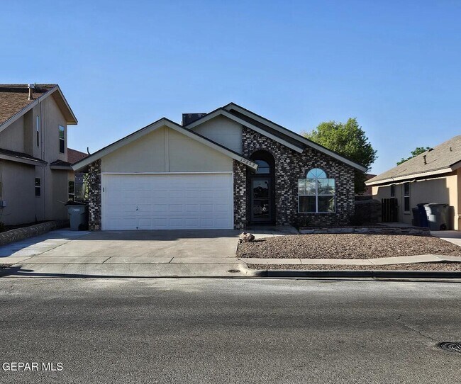 12353 Tierra Bella Dr in El Paso, TX - Building Photo - Building Photo
