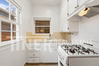 2133 Marshall Way in Sacramento, CA - Building Photo - Building Photo