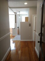 1121 Commonwealth Ave, Unit 10 in Boston, MA - Building Photo