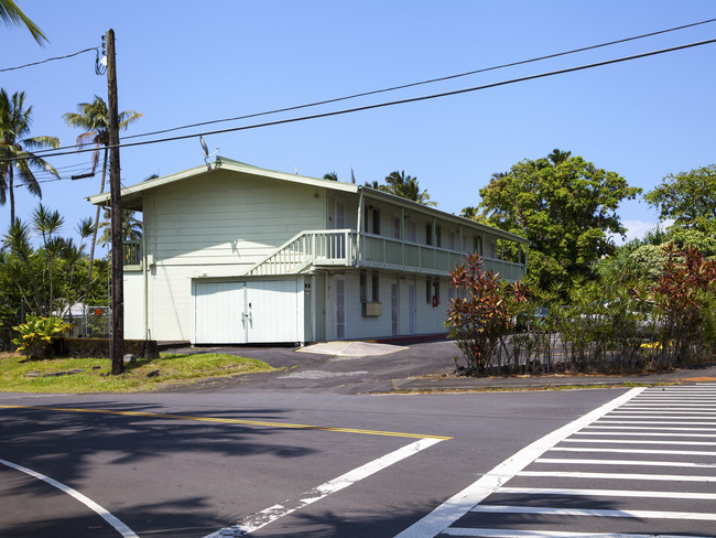 1303 Kalanianaole Ave in Hilo, HI - Building Photo - Building Photo