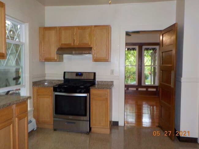 721 Allen St in Syracuse, NY - Building Photo - Building Photo