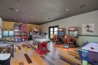 164 Luneta Ln in Mission Viejo, CA - Building Photo - Building Photo