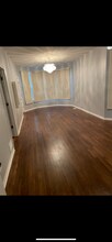 2326 N Harding Ave, Unit 1 in Chicago, IL - Foto de edificio - Building Photo