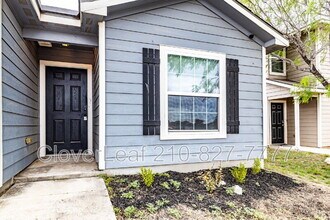 6223 Lakefront in San Antonio, TX - Building Photo - Building Photo