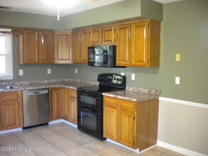 5416 Lovers Ln in Louisville, KY - Building Photo - Building Photo