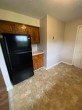 200 Hugh Hunter Rd in Oak Grove, KY - Building Photo - Building Photo
