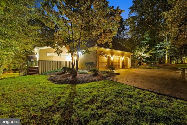 9454 Newbridge Dr in Potomac, MD - Building Photo - Building Photo