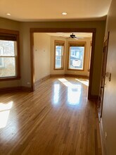 2507 N Kimball Ave, Unit 1 in Chicago, IL - Building Photo - Building Photo