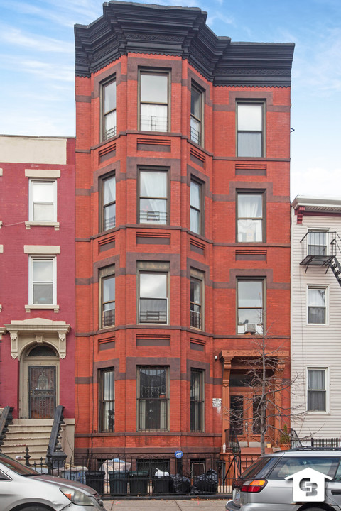 133A Quincy St in Brooklyn, NY - Building Photo