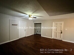 821 E Cottonwood Rd in Dothan, AL - Building Photo - Building Photo