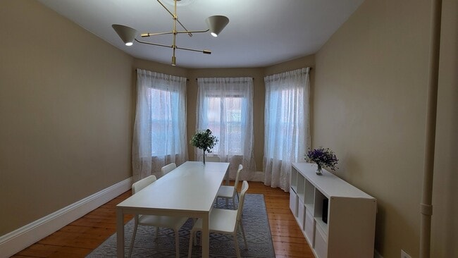 49 Temple St, Unit 1 in Somerville, MA - Building Photo - Building Photo