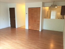 98 Hudson Ave in Athens, OH - Building Photo