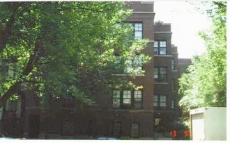 725-745 W Buckingham Pl in Chicago, IL - Building Photo - Building Photo