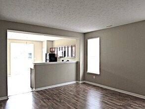 8185 Sydney Ln in Avon, IN - Building Photo - Building Photo