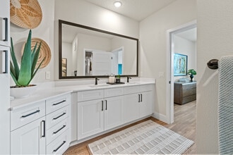 Brisolé Luxury Apartments in Orlando, FL - Building Photo - Building Photo