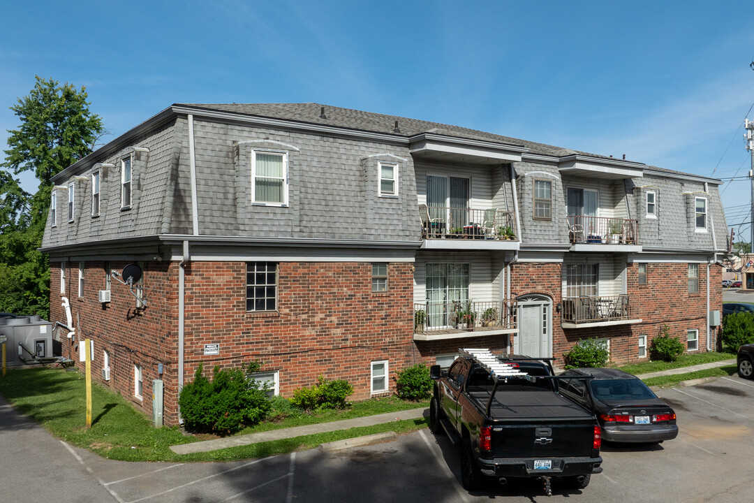 The Villa Condominiums in Louisville, KY - Building Photo