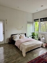 1410 Apartments in Seattle, WA - Building Photo - Interior Photo