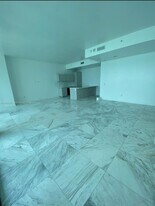 480 NE 31st St, Unit 2403 in Miami, FL - Building Photo