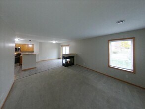13758 Flay Ave N in Hugo, MN - Building Photo - Building Photo