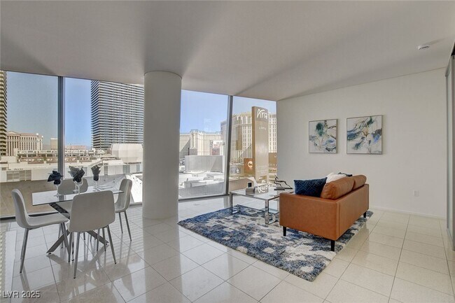 3726 S Las Vegas Blvd in Las Vegas, NV - Building Photo - Building Photo