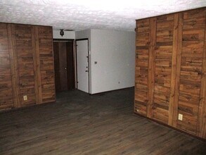 1600 Northbrook Dr in Normal, IL - Building Photo - Building Photo