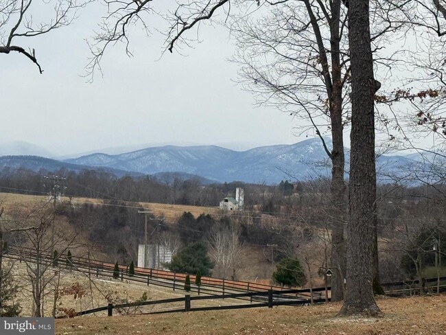 7246 Sperryville Pike in Boston, VA - Building Photo - Building Photo