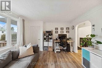 2427 Ave du Chasseur in Ottawa, ON - Building Photo - Building Photo