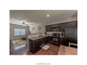 129 Watson St in Bryan, TX - Foto de edificio - Building Photo