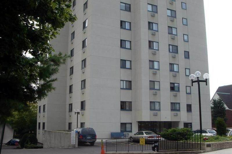 51 Schuyler Ave in Stamford, CT - Building Photo