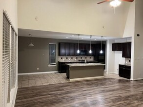 1611 Brozzi Ln in League City, TX - Building Photo - Building Photo