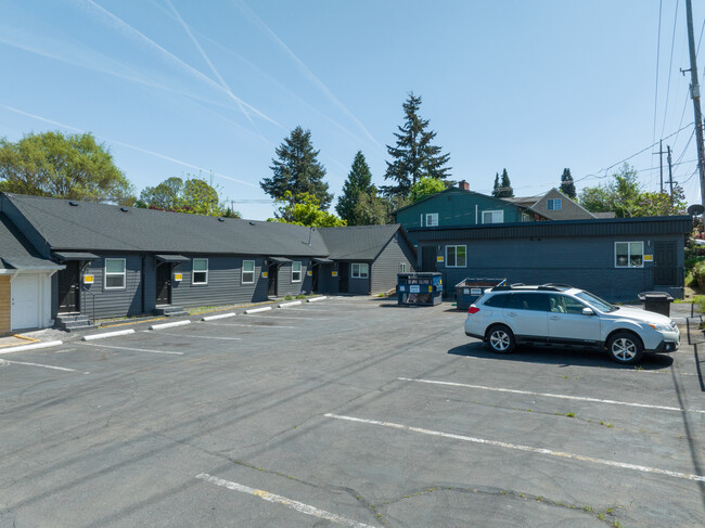 Phoebe Flats in Portland, OR - Foto de edificio - Building Photo
