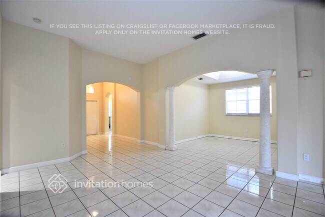 1067 NW 135th Ct in Miami, FL - Building Photo - Building Photo