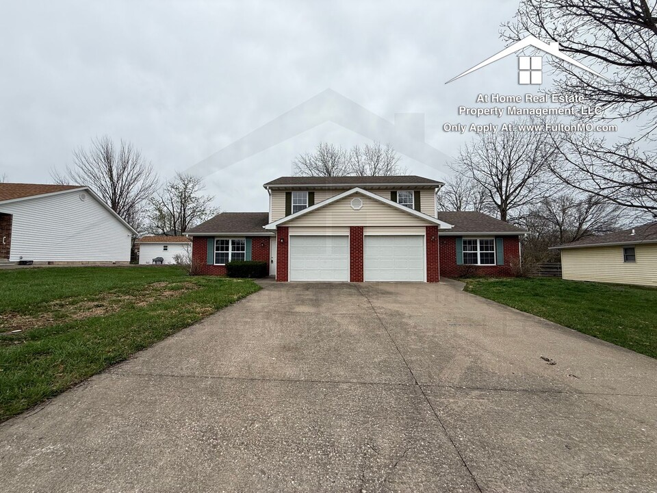 1714 Salem Ave in Mexico, MO - Building Photo