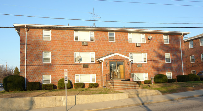 777-787 Admiral St in Providence, RI - Foto de edificio - Building Photo