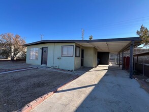 1020 Taos Dr in Barstow, CA - Building Photo - Building Photo