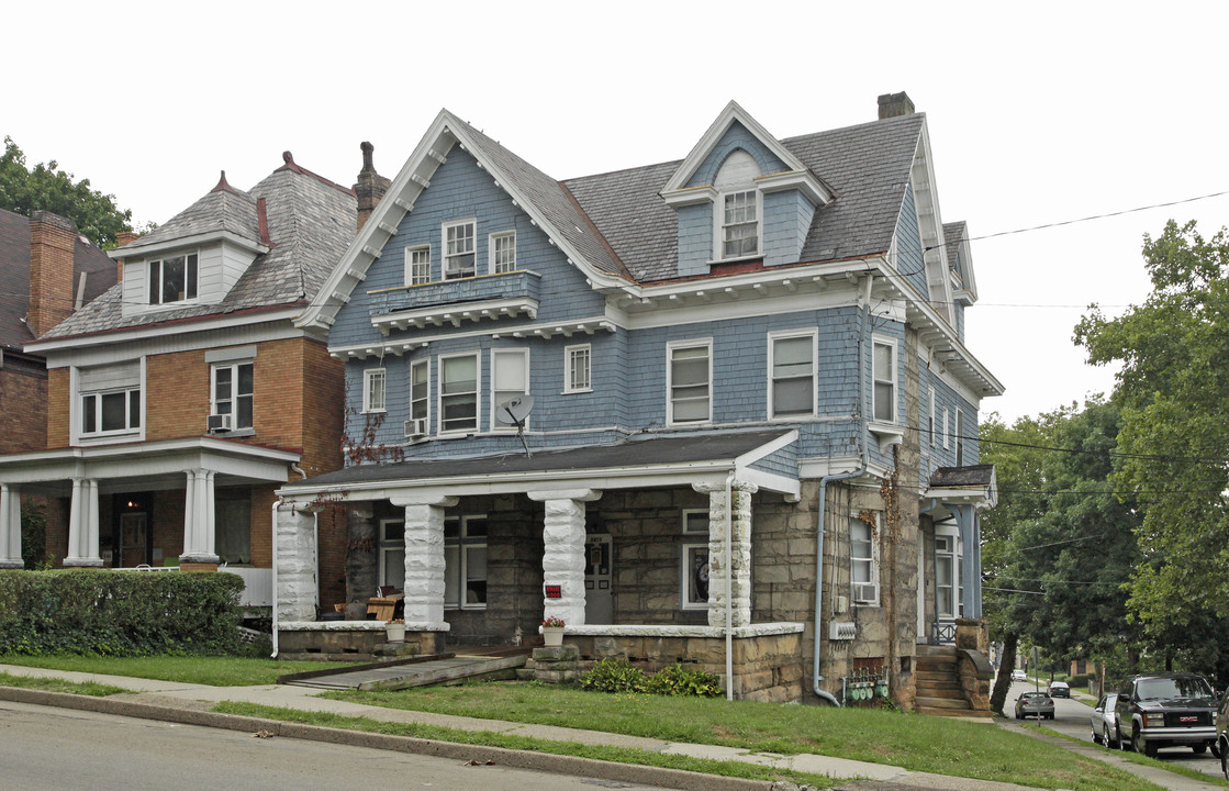 5413 Stanton Ave in Pittsburgh, PA - Building Photo