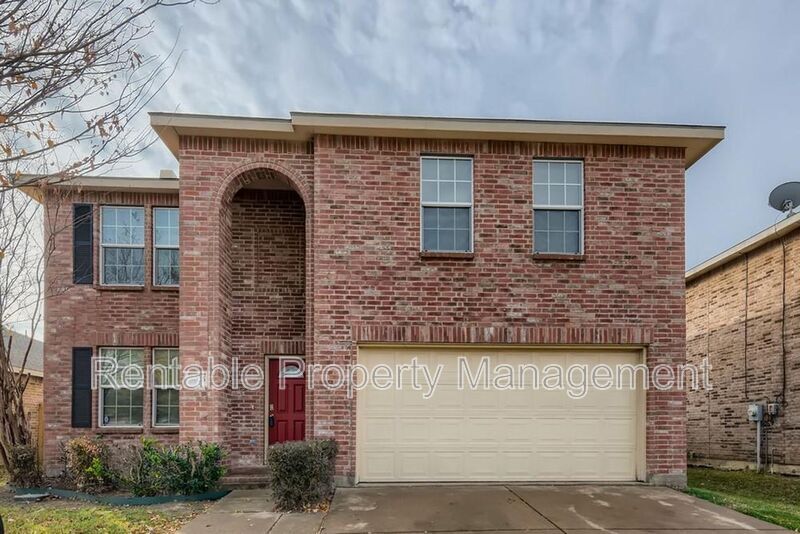 4025 Golden Horn Ln in Fort Worth, TX - Building Photo