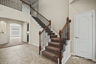 1818 Luminous Waters Ln in Rosharon, TX - Foto de edificio - Building Photo