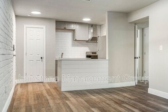 2618 E 8th St in Tulsa, OK - Building Photo - Building Photo