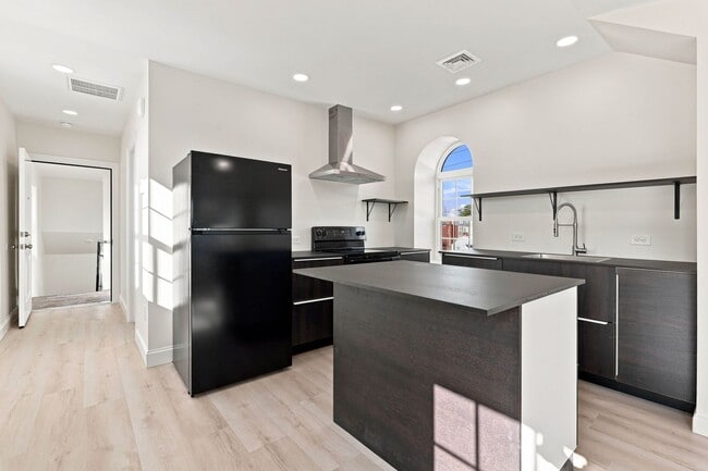 property at 740 W Vine St