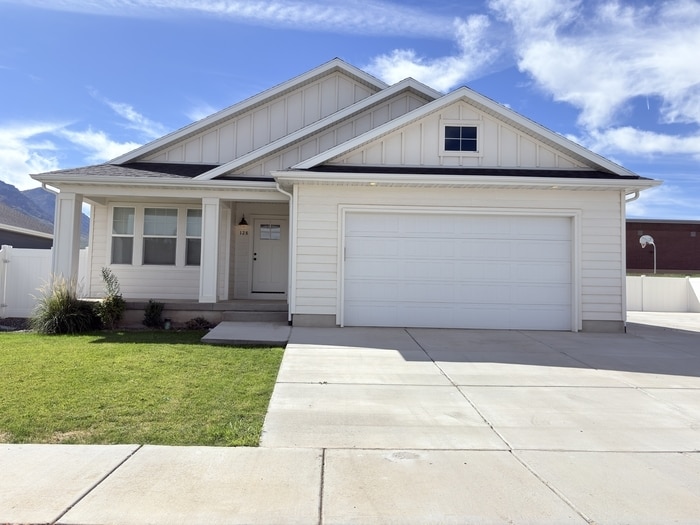 128 E 840 N in Santaquin, UT - Building Photo